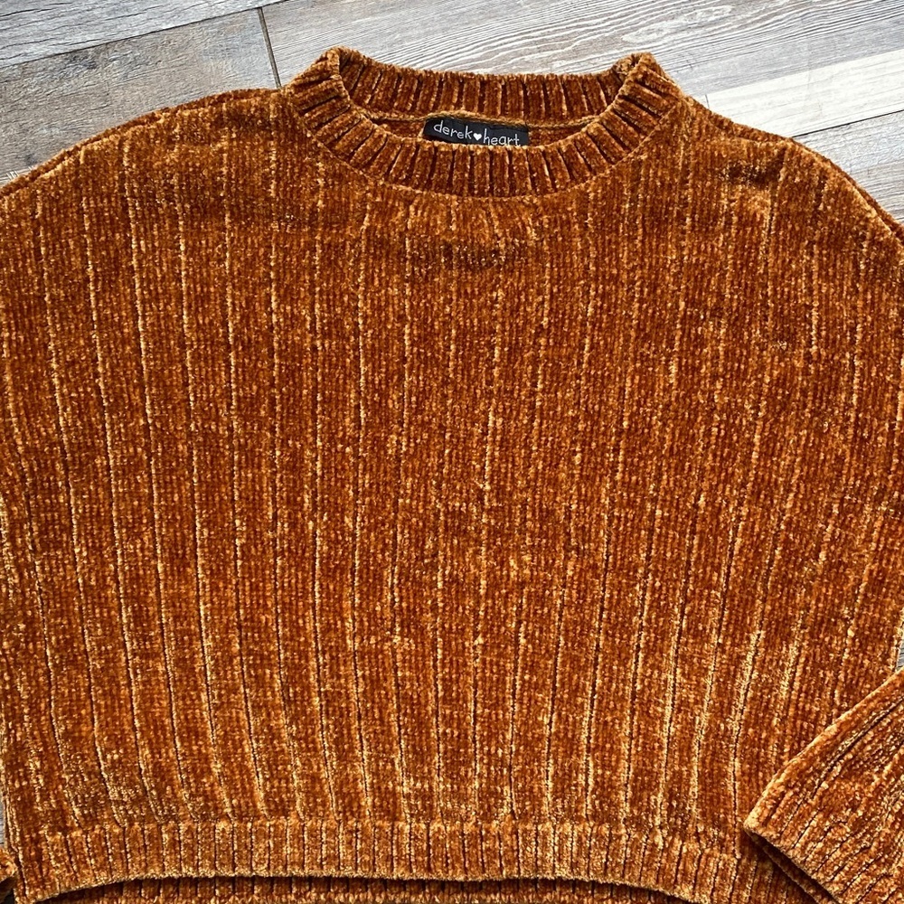 Derek Heart Women's Rust Ribbed Crew Neck Sweater - Picture 3 of 10
